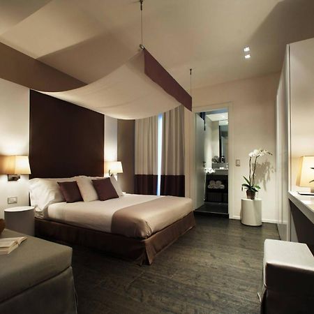 Hotel Ines Cattolica Eksteriør bilde