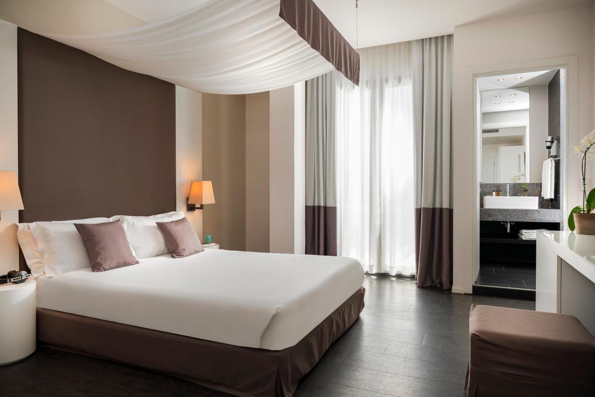 Hotel Ines Cattolica Eksteriør bilde